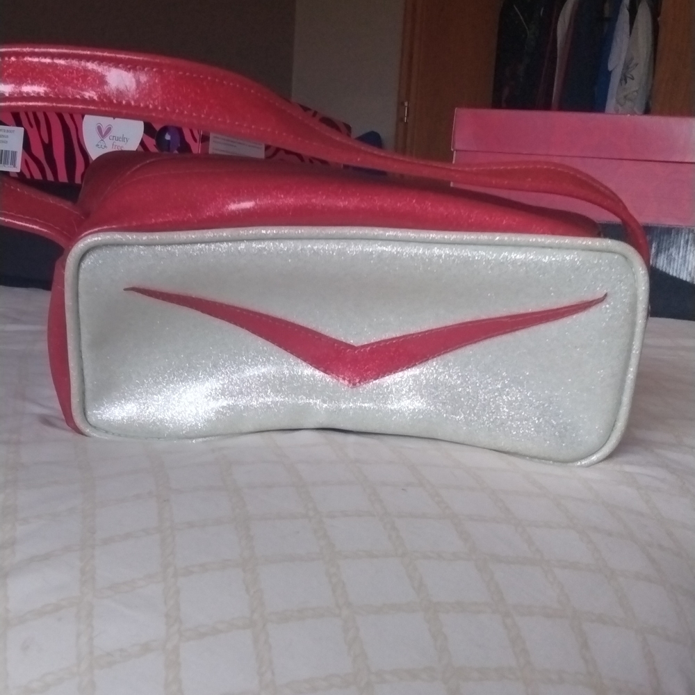 Hot Rod Vinyl Purse - Picture 2 of 13
